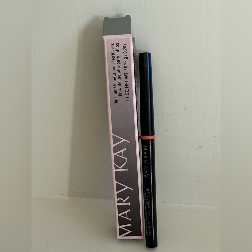 Mary Kay lip liner- Coral